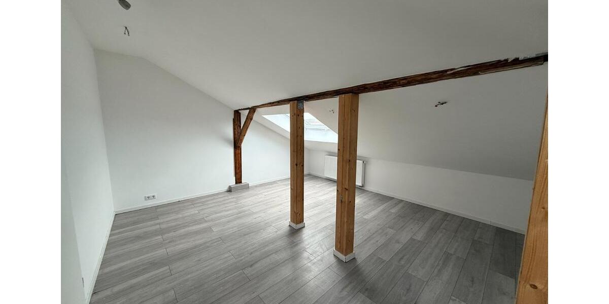Dachgeschoßwohnung Nürnberg Eberhardshof - 4 Zimmer, 78 m&sup2;, 950&euro; | Angebot:27567895