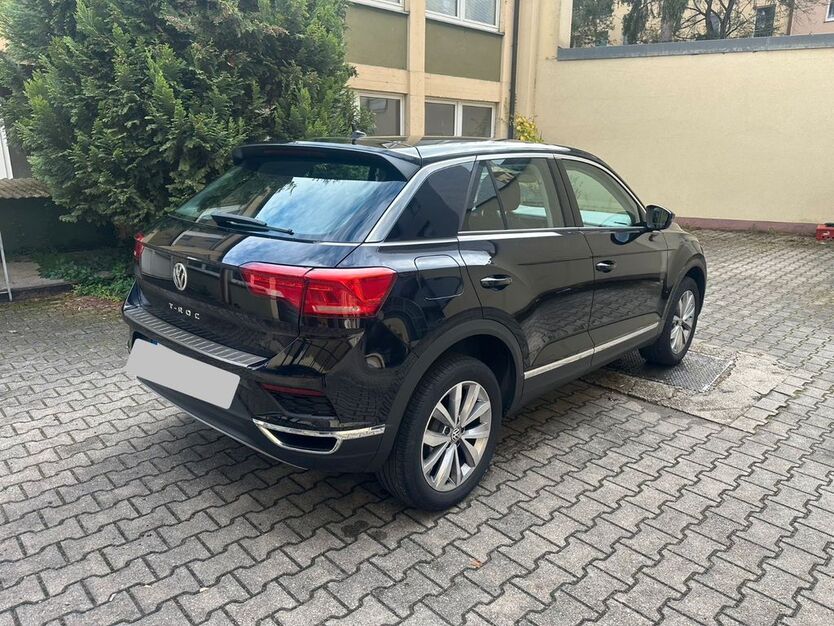 VW T-Roc 79.250 km 14.500 € Nürnberg 90443