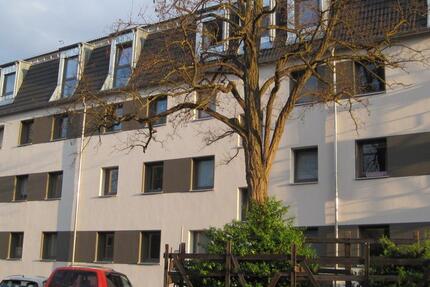 Schöne 2 Z. DG-Whg. mit Balkon in Erlangen zu vermieten 2 zimmer