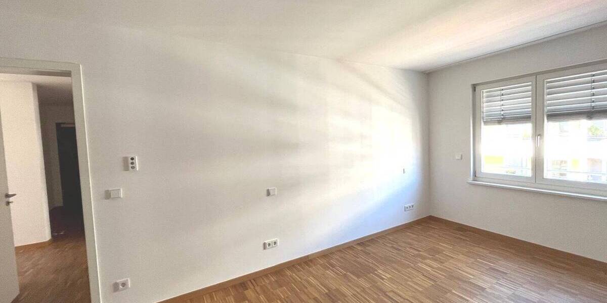 Etagenwohnung Nürnberg St Johannis - 3 Zimmer, 95 m&sup2;, 1.400&euro; | Angebot:26894502
