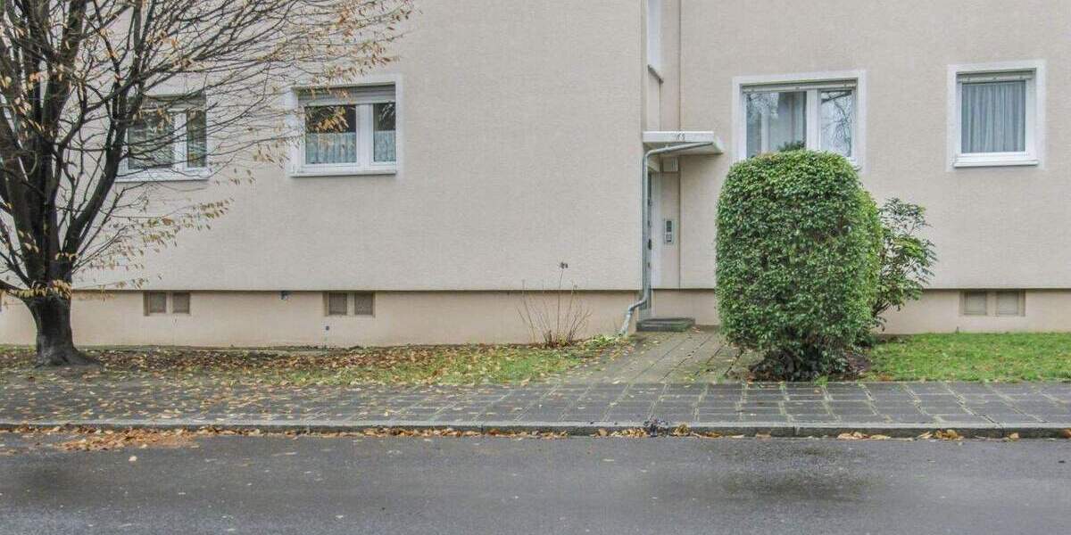 4-Zimmer-Wohnung, Balkon - ruhige, zentrale Lage in grüner Umgebung mit top Verkehrsanbindung 4 zimmer