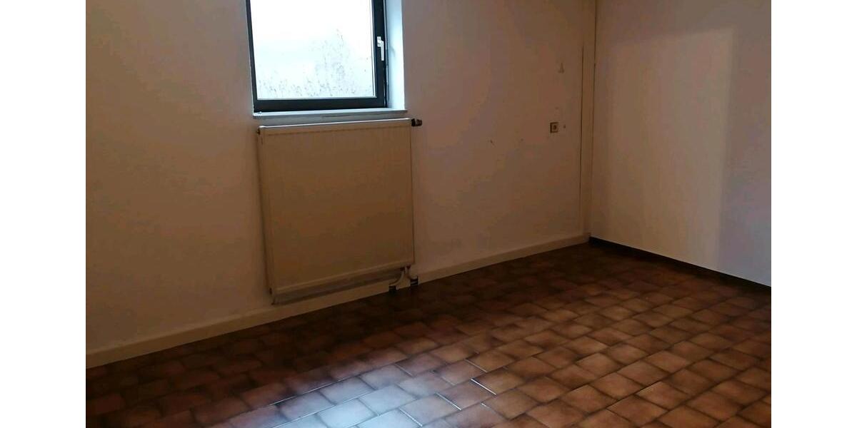 Einfamilienhaus Neuendettelsau - 5 Zimmer, 121 m&sup2;, 1.200&euro; | Angebot:24849175
