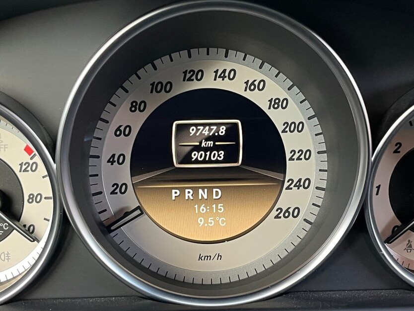 Mercedes-Benz 300C 90.000 km 15.200 € Schwanstetten 90596