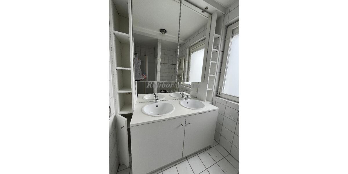 Außergewöhnliche und sehr großzügige 5 Zimmer Mansardenwohnung mit Dachterrasse und Wintergarten - Terrassenwohnung Roth Eckersmühlen | Angebot:27156609
