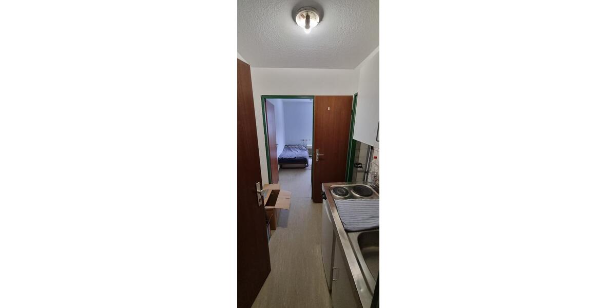 Very central studio Einzelapartment with private kitchen & bath 1 zimmer