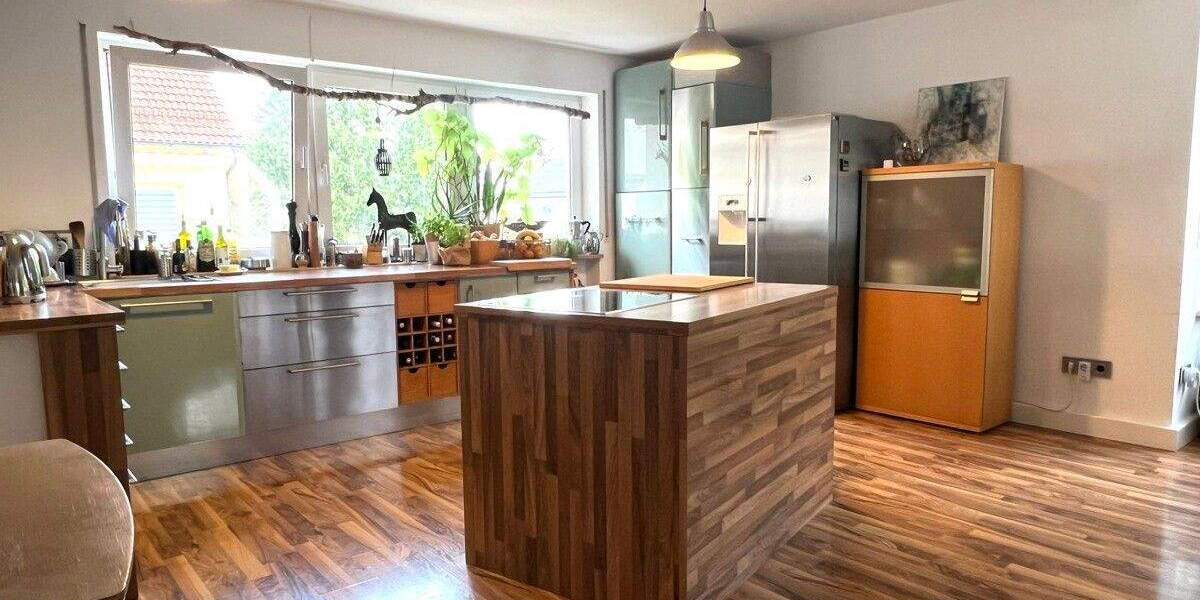 Großzügige 3-Zimmer-Eigentumswohnung mit Garage und 2 Stellplätzen 3 zimmer