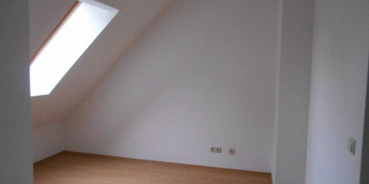 Galeriewohnung mit großem Balkon und Blick zur Rednitz, inkl. extragroßem TG Stellplatz 3 zimmer