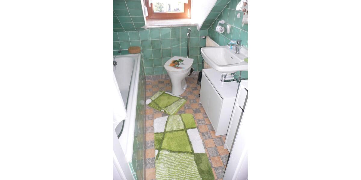 Dachgeschoßwohnung Nürnberg Holzheim - 1.5 Zimmer, 35 m&sup2;, 300&euro; | Angebot:26060957