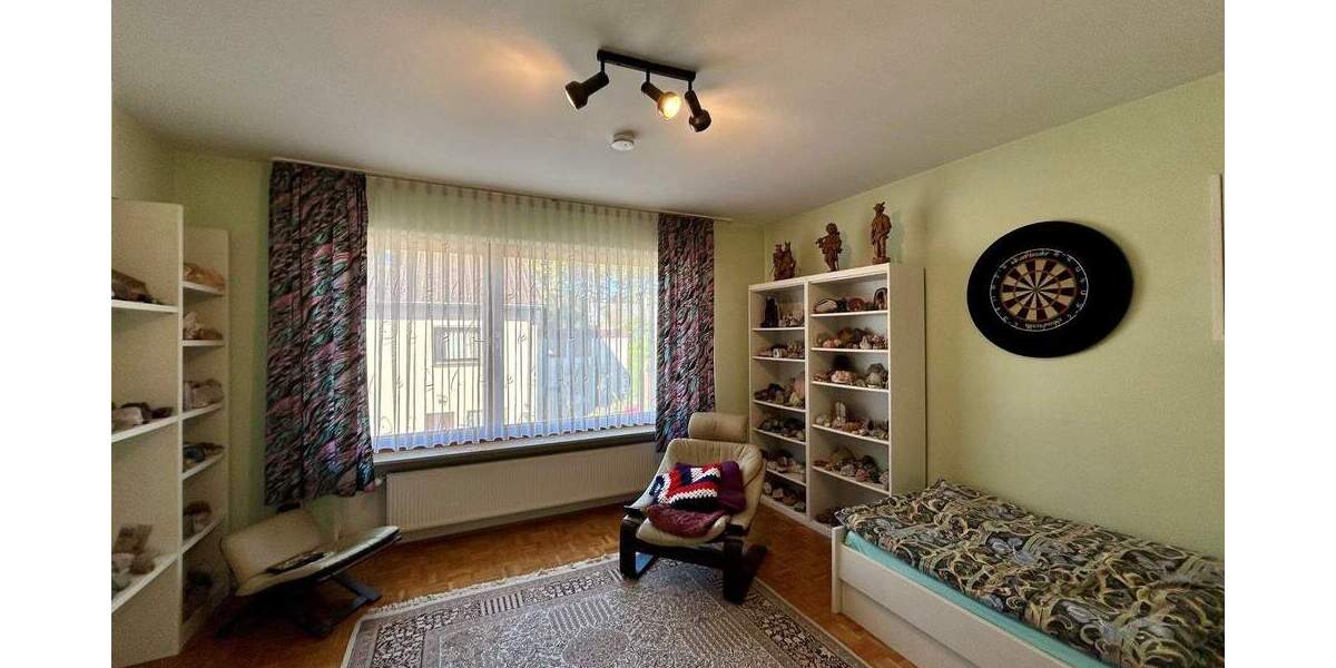 Einfamilienhaus Erlangen Stadtrandsiedlung - 7 Zimmer, 178 m&sup2;, 595.000&euro; | Angebot:25771963