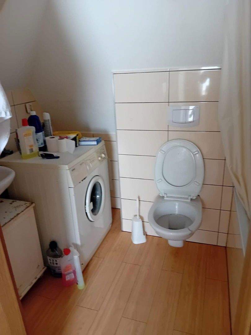 2,5 Zi Wohnung mit 68 qm, 4. OG (Dachgeschoss), Stromerstr 1a 2 zimmer