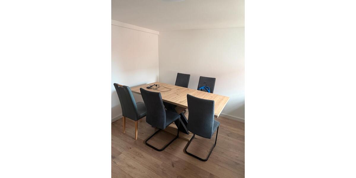 Einfamilienhaus Uttenreuth - 7 Zimmer, 181 m&sup2;, 1.999&euro; | Angebot:27614404