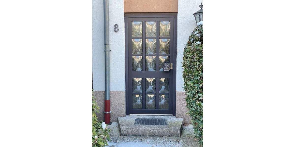 Mögeldorf: Doppelhaushälfte als 2-Familienhaus mit Doppel-Garage und großem Garten 6 zimmer