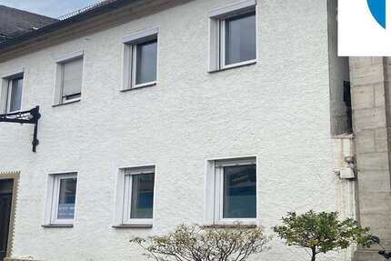 Haus Forchheim - 8 Zimmer, 200 m&sup2;, 398.000&euro; | Angebot:26627568