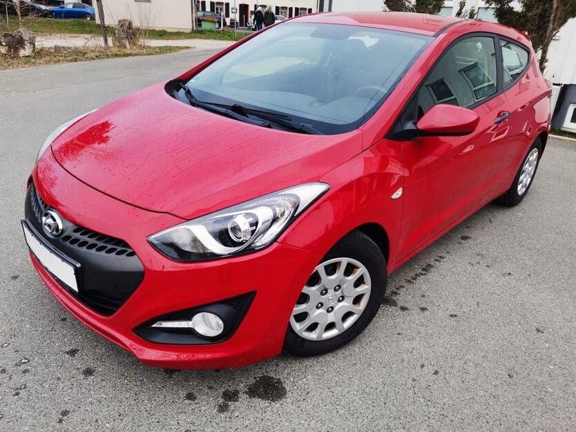 Hyundai i30 106.150 km 5.699 € Fürth 90762