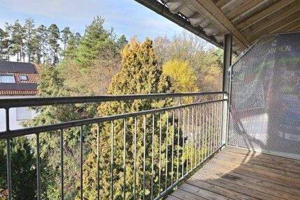 Große 1 Zimmer Wohnung mit Balkon und geräumigen Bad sowie Stellplatz 1 zimmer