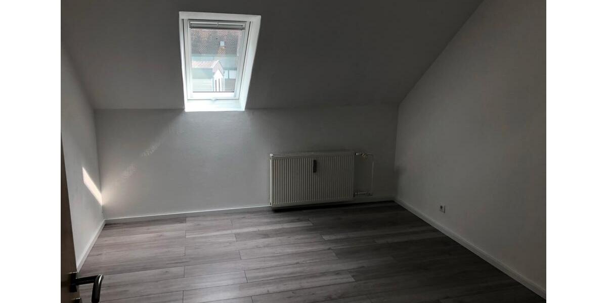 Dachgeschoßwohnung Oberasbach - 3 Zimmer, 60 m&sup2;, 237.000&euro; | Angebot:24775130