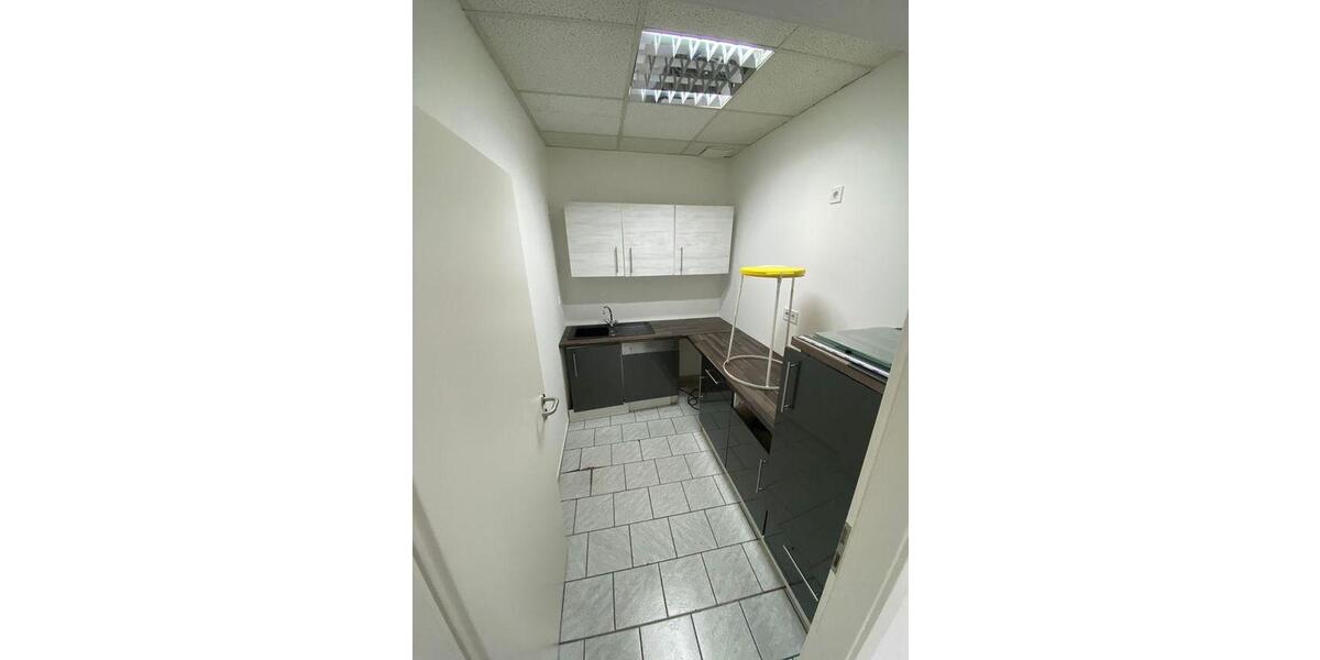 Helle Bürofläche (88 m²) in Fürth – 2 große Büros, Teeküche, Top-Anbindung, provisionsfrei zimmer