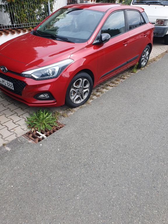 Hyundai i20 166.240 km 9.999 € Fürth 90768
