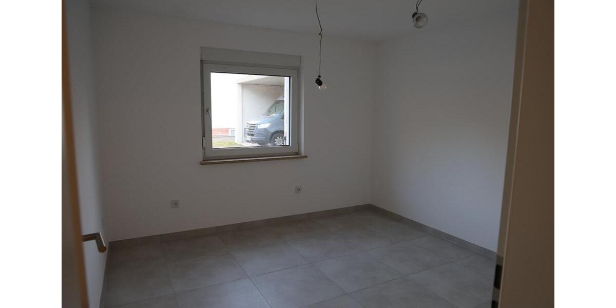 Doppelhaushälfte Nürnberg Falkenheim - 5 Zimmer, 100 m&sup2;, 1.400&euro; | Angebot:24820201