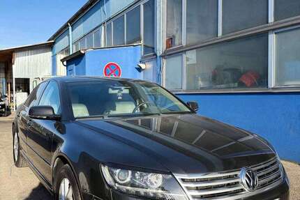VW Phaeton 156.553 km 12.500 € Nürnberg 90443