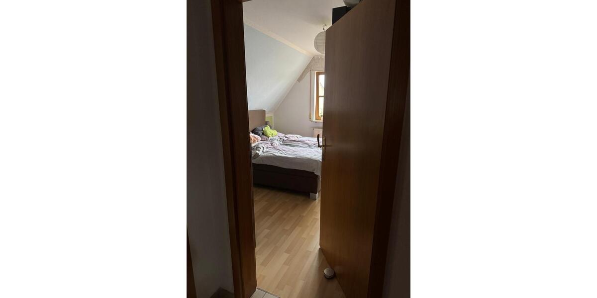 Etagenwohnung Zirndorf - 3 Zimmer, 80 m&sup2;, 850&euro; | Angebot:25546034