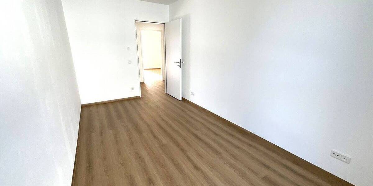 Etagenwohnung Nürnberg Schweinau - 4 Zimmer, 94 m&sup2;, 1.439&euro; | Angebot:26806552