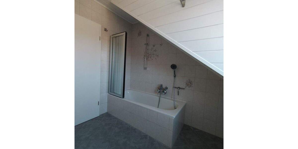 Etagenwohnung Hersbruck Altensittenbach - 3 Zimmer, 111 m&sup2;, 1.110&euro; | Angebot:25706193