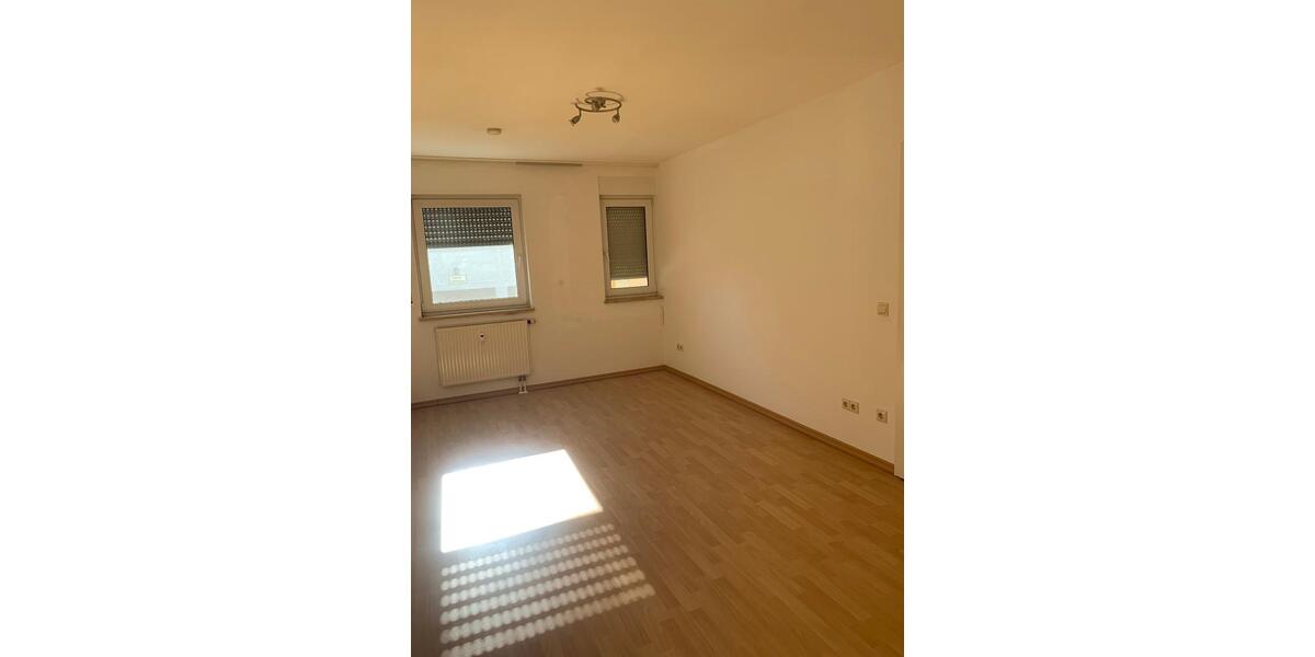 Etagenwohnung Simmelsdorf - 2 Zimmer, 68 m&sup2;, 816&euro; | Angebot:26603771