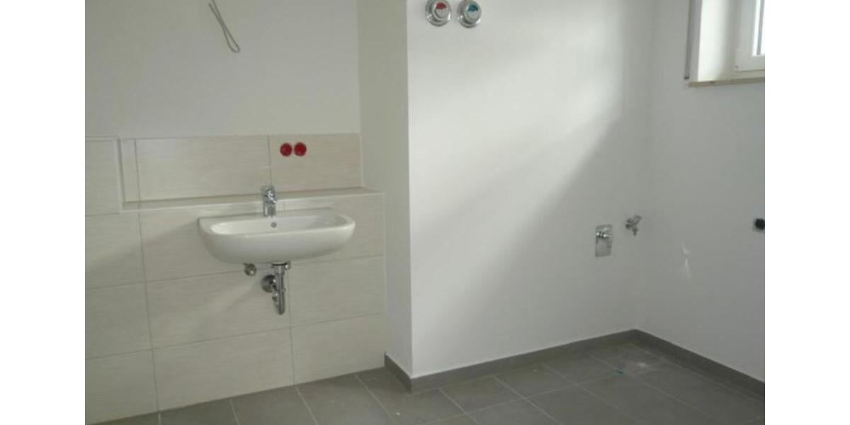 3 Z. Whg. mit Einbauküche Südbalkon u. TG-Stellplatz in Forchheim 3 zimmer