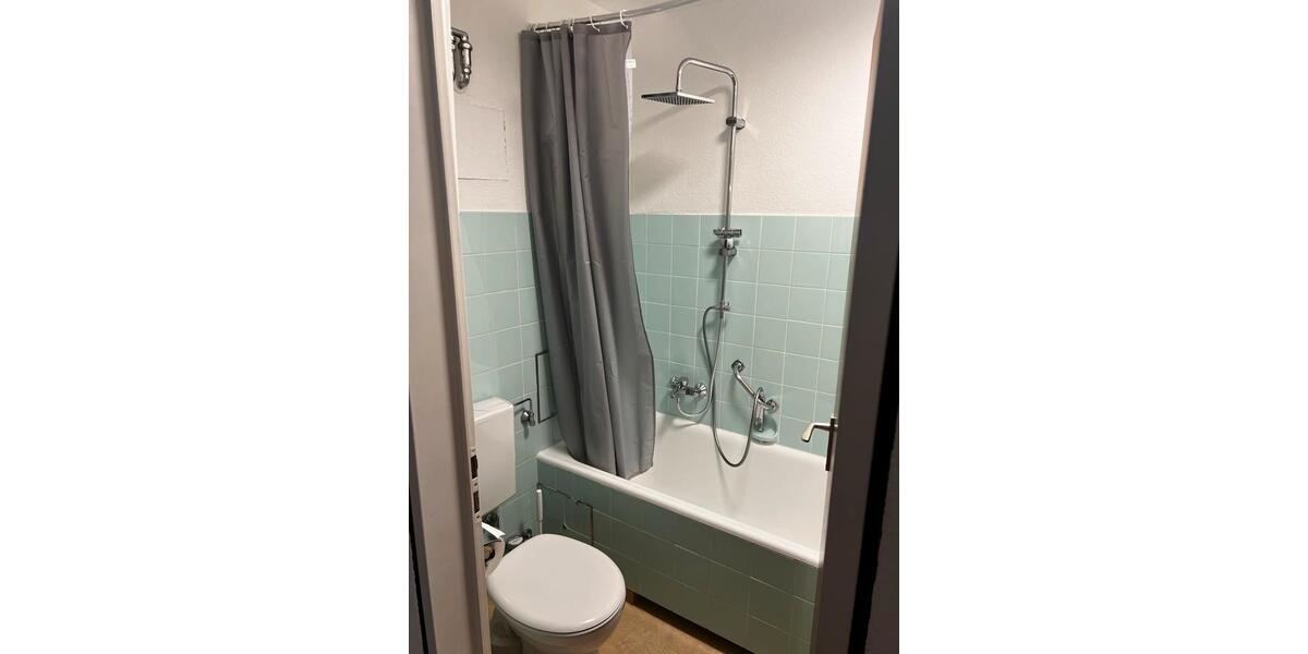 Dachgeschoßwohnung Erlangen Am Anger - 1.5 Zimmer, 33 m&sup2;, 570&euro; | Angebot:26413586