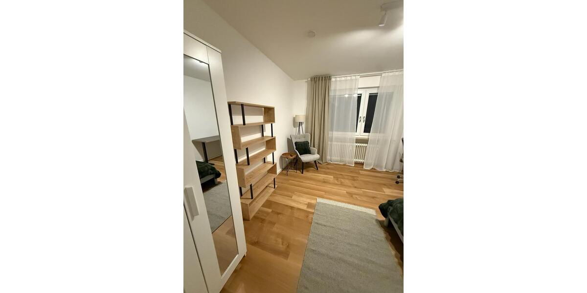 Neu sanierte, möblierte 3 Zimmerwohnung als 3er WG zu vermieten 3 zimmer