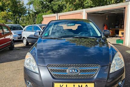Kia ceed / Ceed 133.000 km 3.980 &euro; Nürnberg 90455