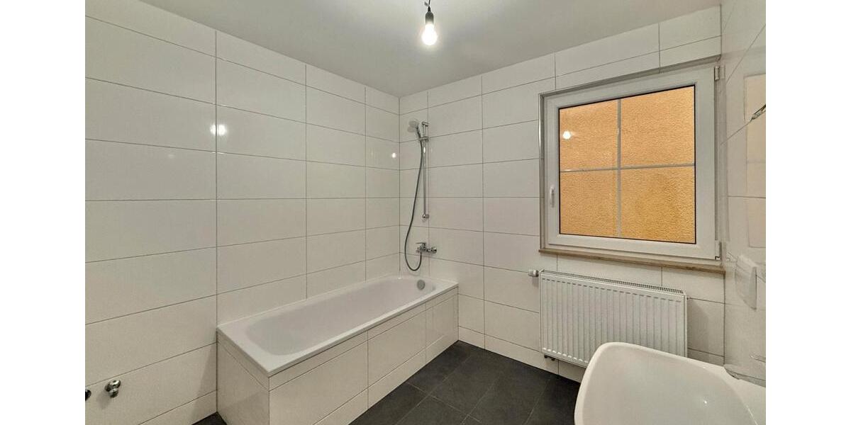 Etagenwohnung Roth - 4 Zimmer, 104 m&sup2;, 1.245&euro; | Angebot:26337892