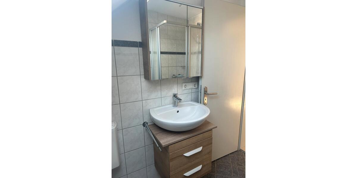 Dachgeschoßwohnung Schwarzenbruck - 3 Zimmer, 64 m&sup2;, 450&euro; | Angebot:26580908