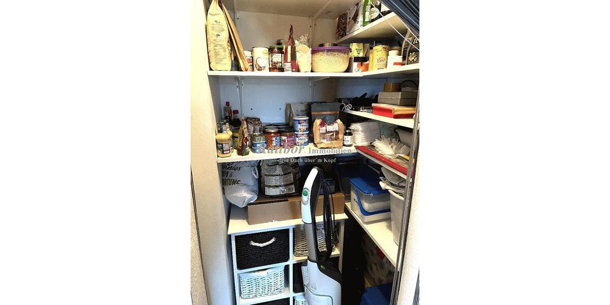 Gut vermietete 2 Zimmer-Mansardenwohnung mit Loggia und Stellplatz in ruhiger Wohnlage RH-Nord - Dachgeschoßwohnung Roth | Angebot:25281237