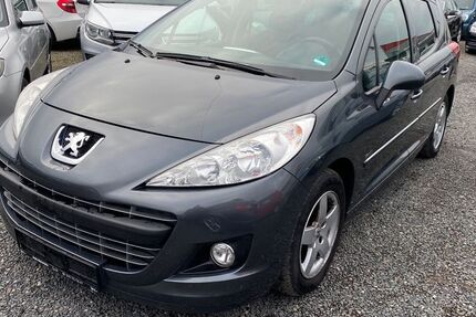 Peugeot 207 143.000 km 2.250 &euro; Nürnberg 90431