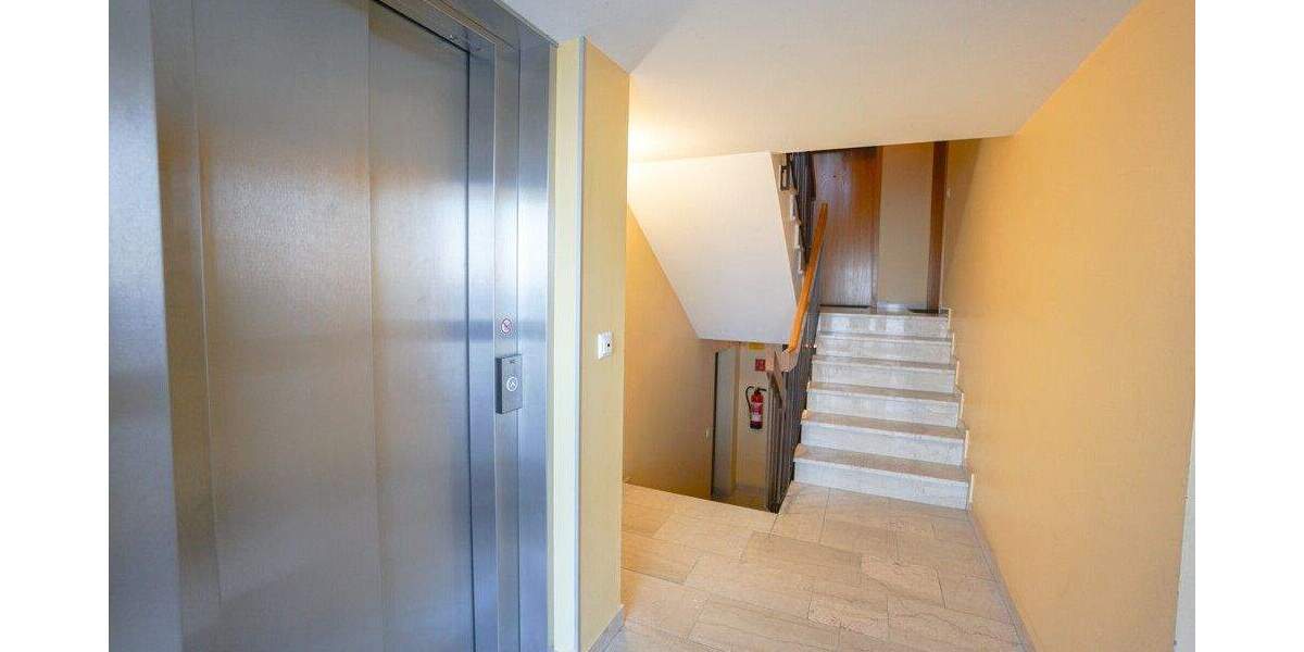 Etagenwohnung Nürnberg Höfen - 2 Zimmer, 67 m&sup2;, 815&euro; | Angebot:25879173