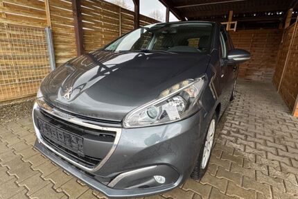 Peugeot 208 78.154 km 6.200 &euro; Simmelsdorf 91245