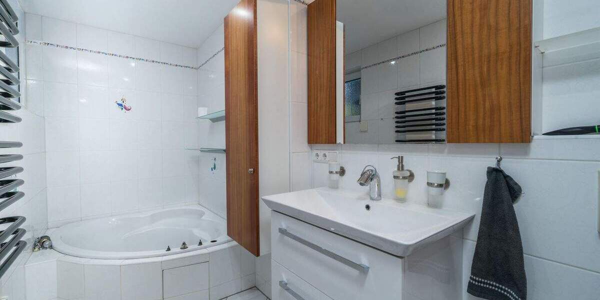 Mehrfamilienhaus, Wohnhaus Stein Deutenbach - 8 Zimmer, 219 m&sup2;, 850.000&euro; | Angebot:25666707