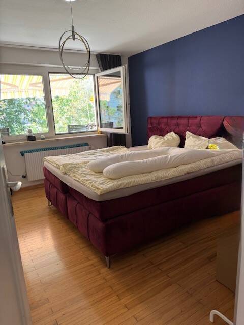 Ruhige und zentrale 3-Zimmer-Wohnung mit Echtholzboden & Südbalkon 3 zimmer