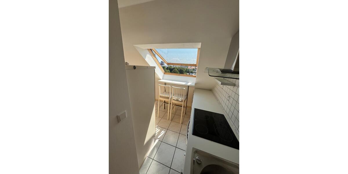 Dachgeschoßwohnung Nürnberg Sankt Leonhard - 2 Zimmer, 42 m&sup2;, 140.000&euro; | Angebot:24378998