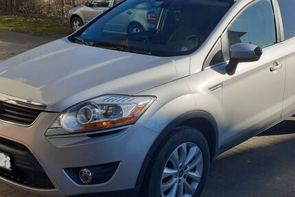Ford Kuga 157.000 km 8.100 € Adelsdorf 91325