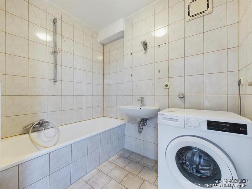 gepflegte 2-Zimmer-Wohnung mit Balkon & EBK – sofort bezugsfrei zimmer