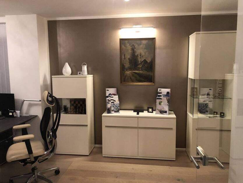 Moderne Büro - Kanzlei Praxis Fläche in Filetlage Nbg. Zentrum – 4 hochwertig ausgestatte Räume zzgl. Empfang , Küche und 2 WC´s Erstbezug 2018