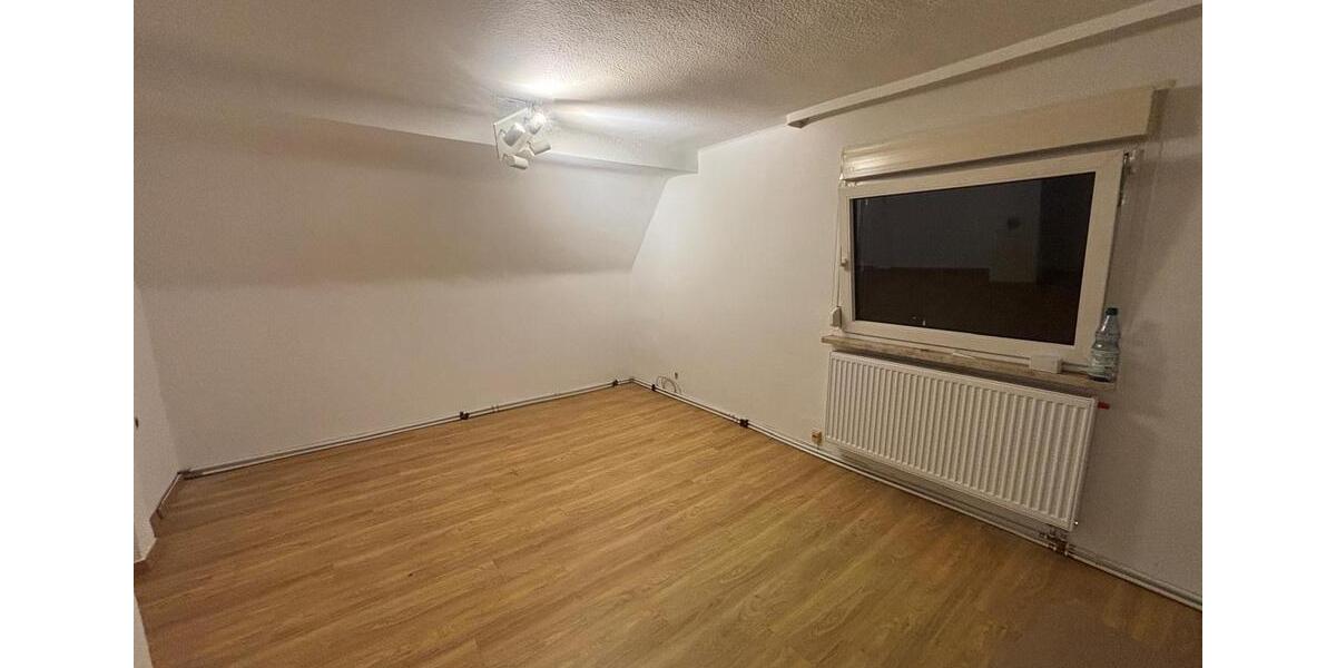 Dachgeschoßwohnung Oberasbach - 2 Zimmer, 45 m&sup2;, 670&euro; | Angebot:27616421