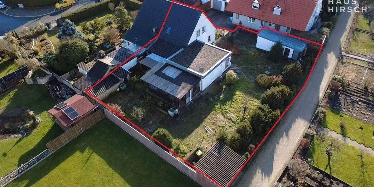 Traumlage! Sanierungsbedürftige Doppelhaushälfte mit Potenzial für Ihre individuelle Gestaltung! 4 zimmer