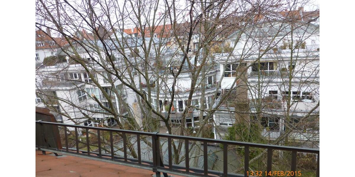 Dachgeschoßwohnung Nürnberg Herrnhütte - 2 Zimmer, 80 m&sup2;, 1.015&euro; | Angebot:27540103