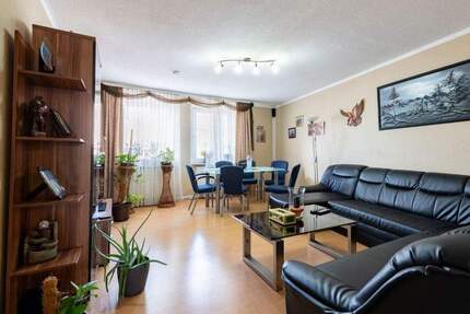 Familienfreundliche 6-Zimmer-Wohnung mit Balkon in Nürnberg Glockenhof 6 zimmer