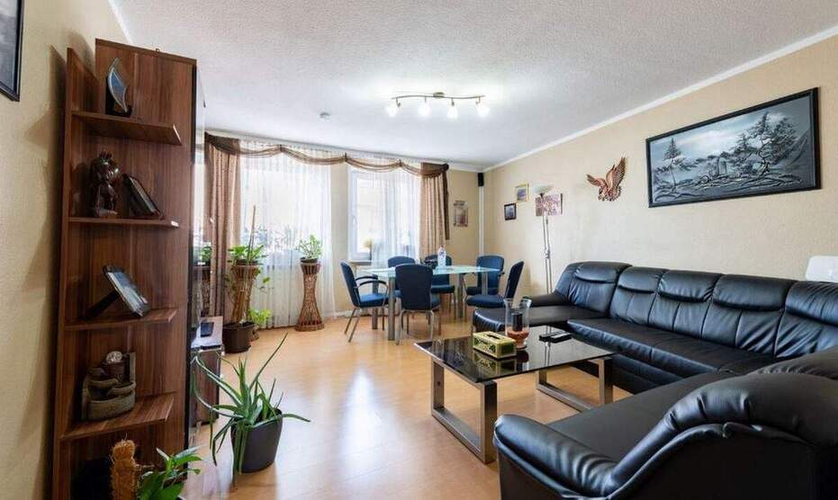 Familienfreundliche 6-Zimmer-Wohnung mit Balkon in Nürnberg Glockenhof 6 zimmer