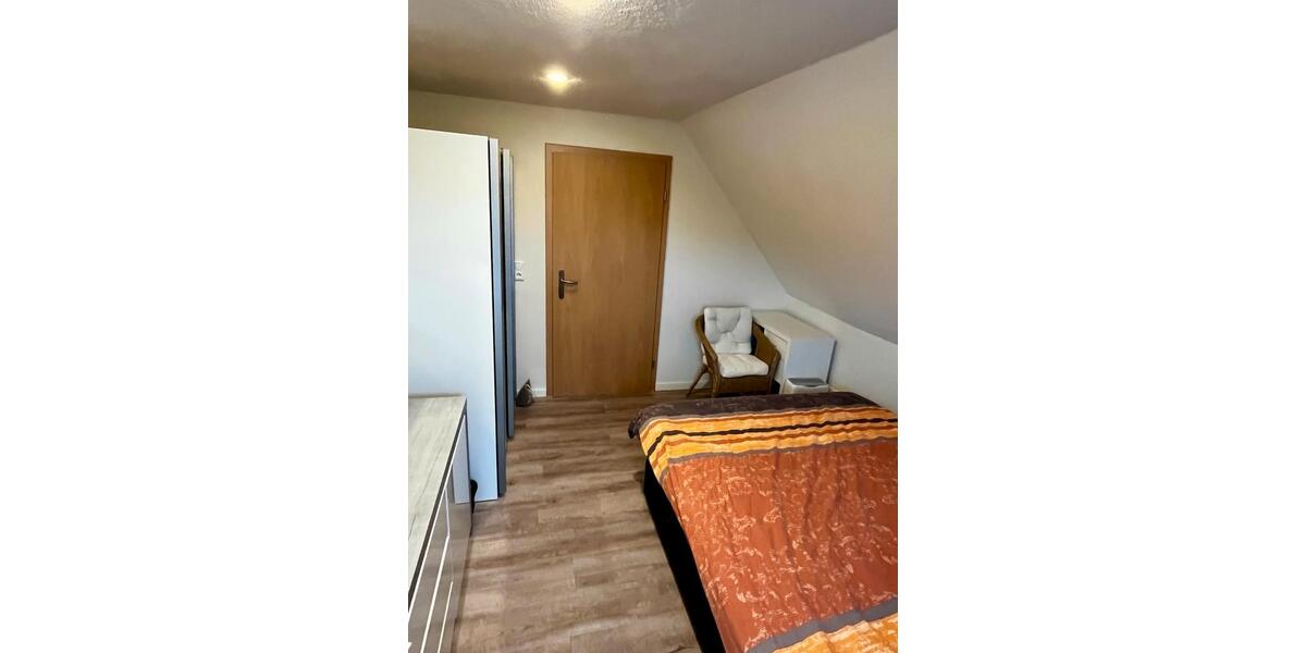 Dachgeschoßwohnung Forchheim - 2 Zimmer, 43 m&sup2;, 460&euro; | Angebot:27624271